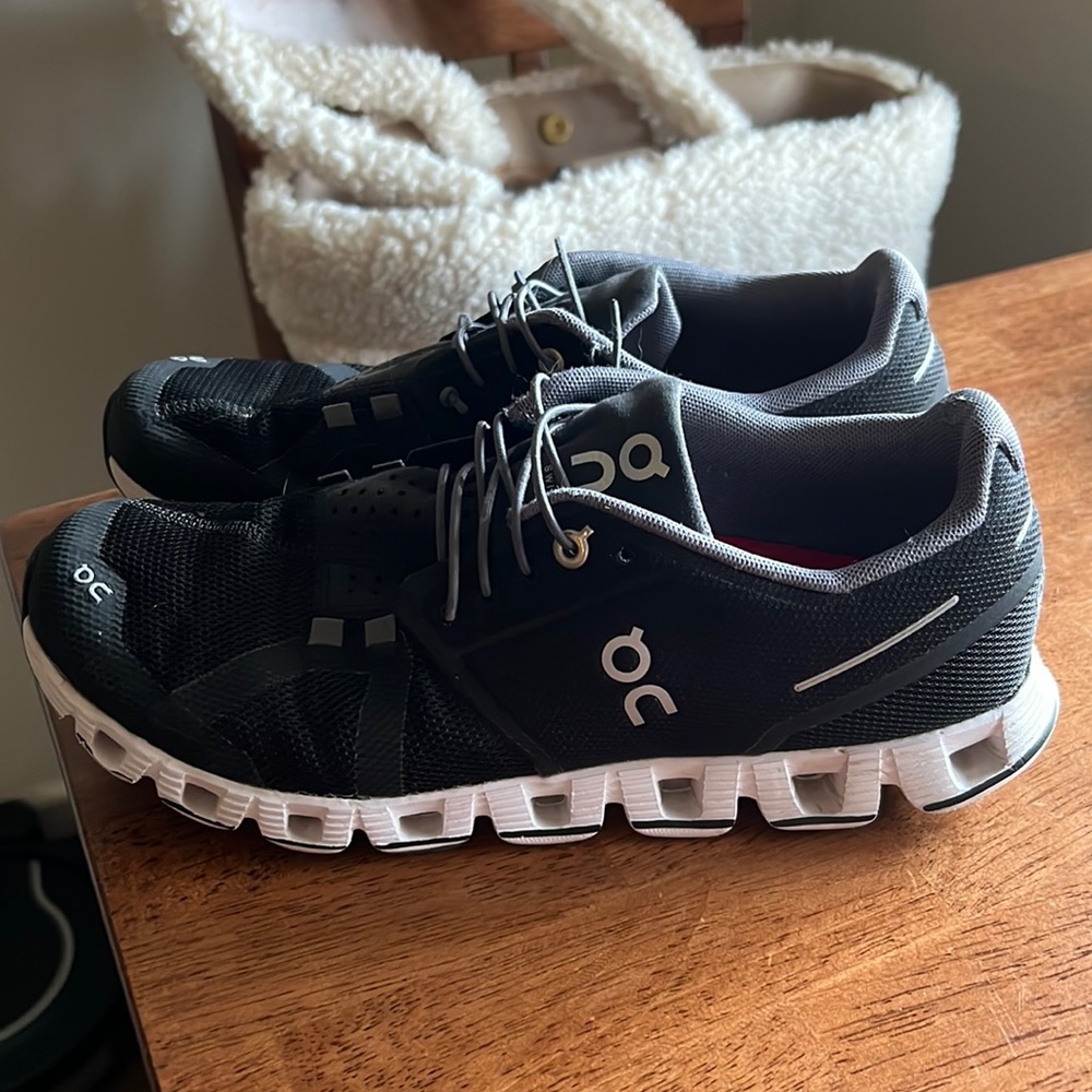 On cloud 5 shoes